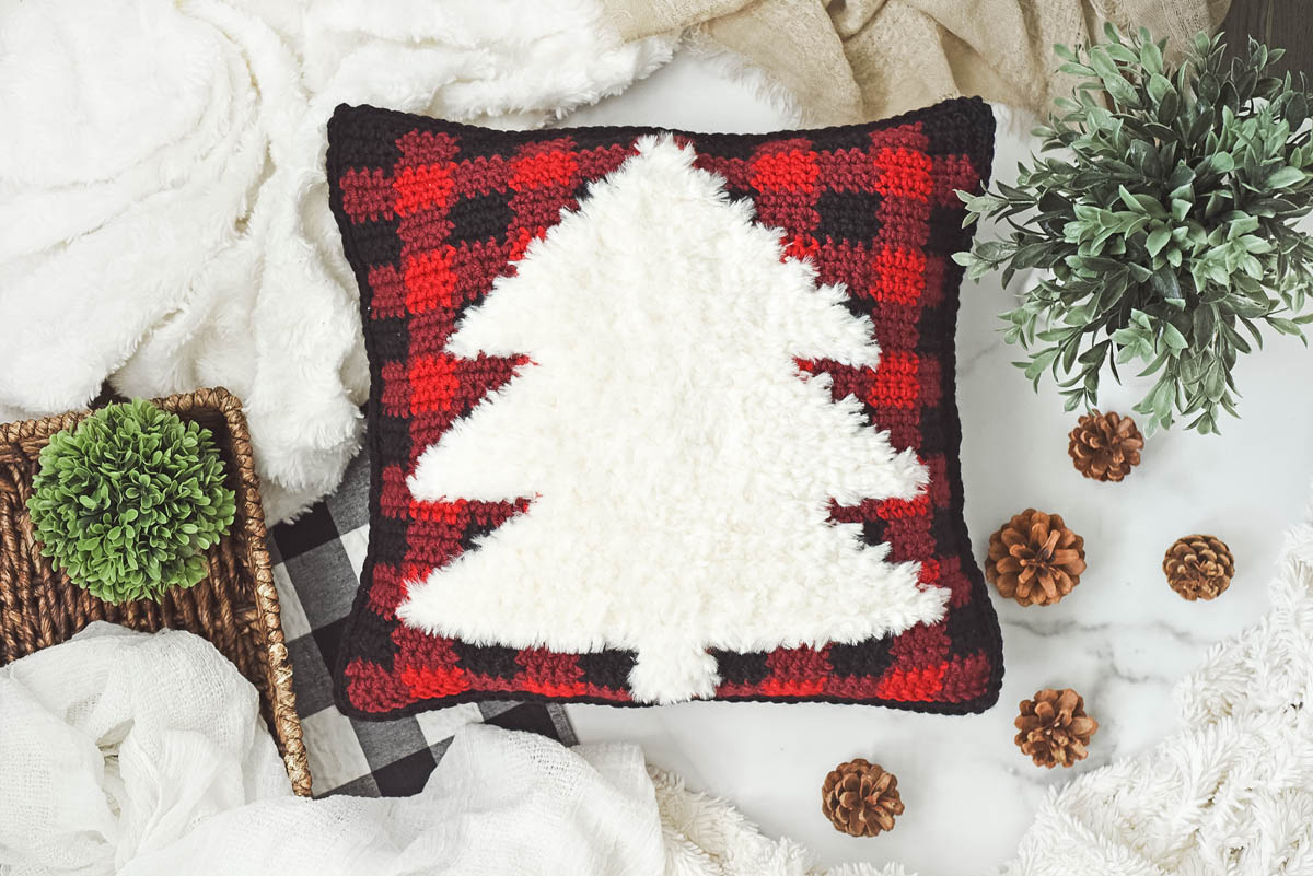 20+ Free Crochet Christmas Pillow Patterns- 2021 - newyearlights. com