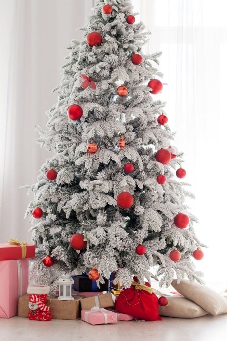 Elegant Christmas Tree 2017 To 2022 20+ Chic Christmas Tree Decorating Ideas From Our Favorite- 2022 -  Newyearlights. Com