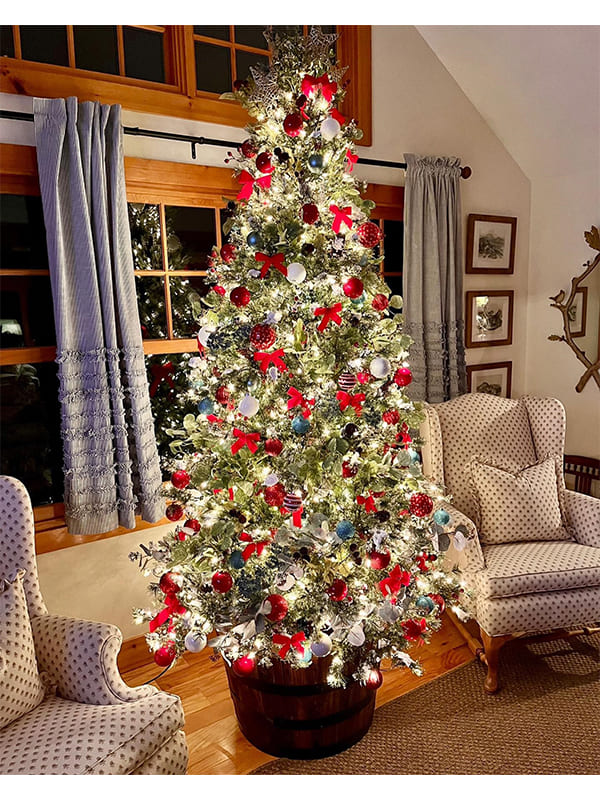 decorate christmas tree with ribbon