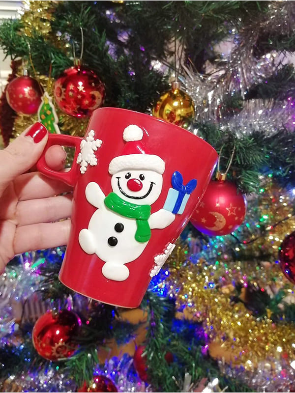 christmas snowman red mugs