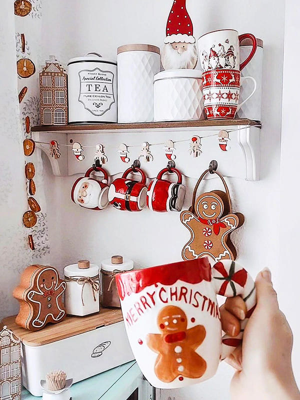 gingerbread man christmas holiday mugs