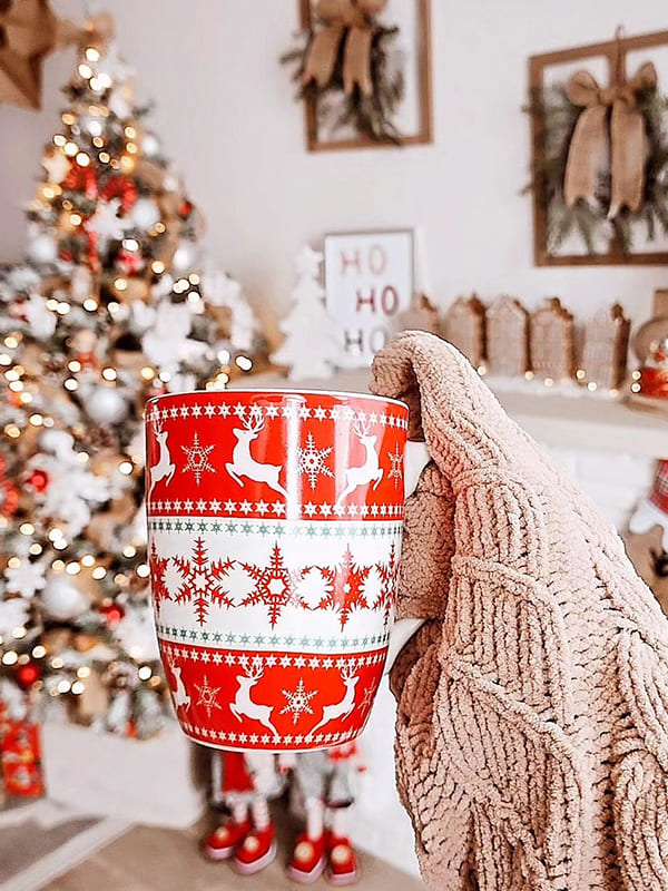 red reindeer vintage christmas mugs
