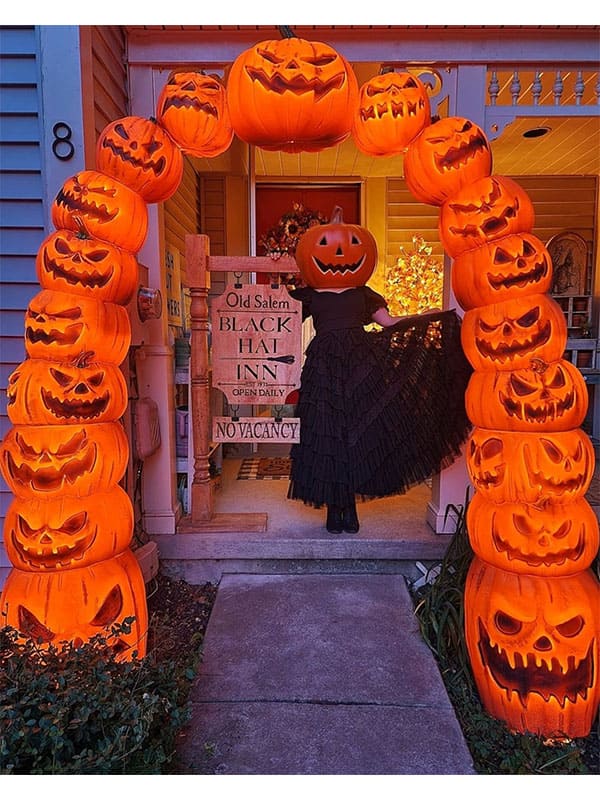 Make a tunnel out of pumpkins