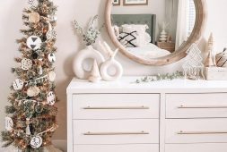 30-ways-to-create-a-wonderful-christmas-bedroom-2022