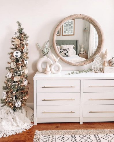 30-ways-to-create-a-wonderful-christmas-bedroom-2022