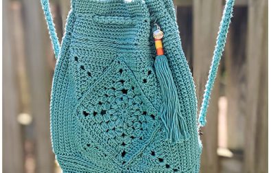 rose-crochet-granny-square-backpack-free-pattern