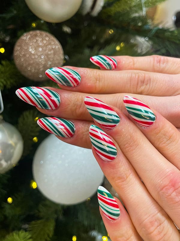 red and green christmas nails